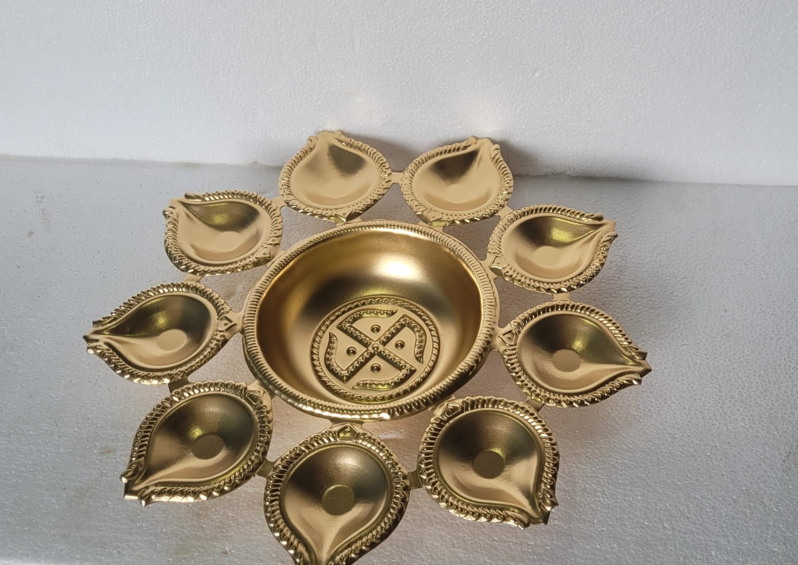 NEW DIYA URLI